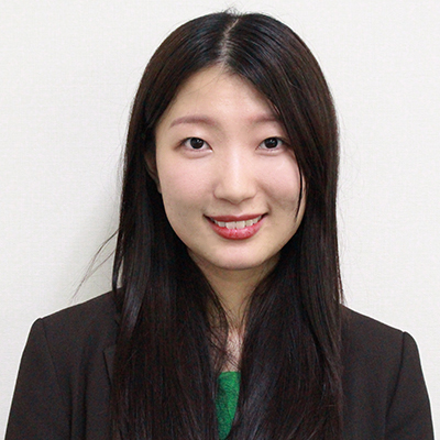 Ryu<br>星山 梨乃氏